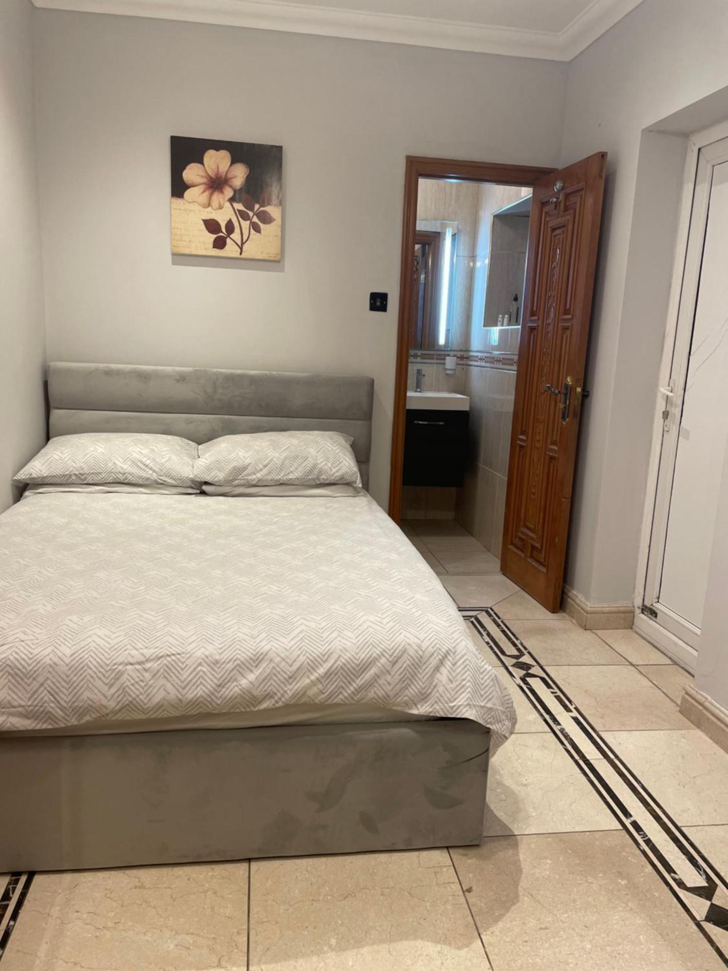 North London Studio Apartment מראה חיצוני תמונה